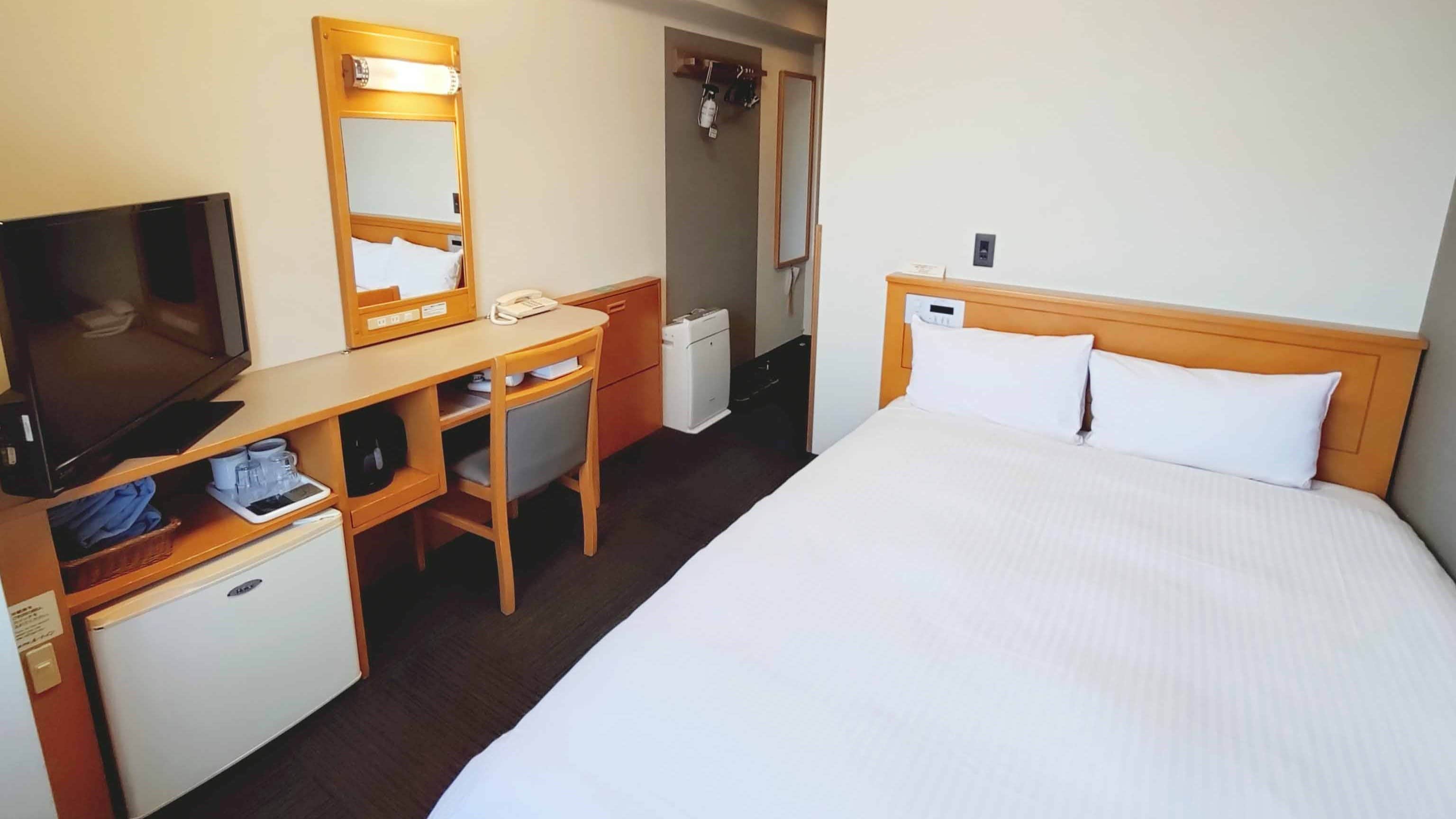 Semi-double room