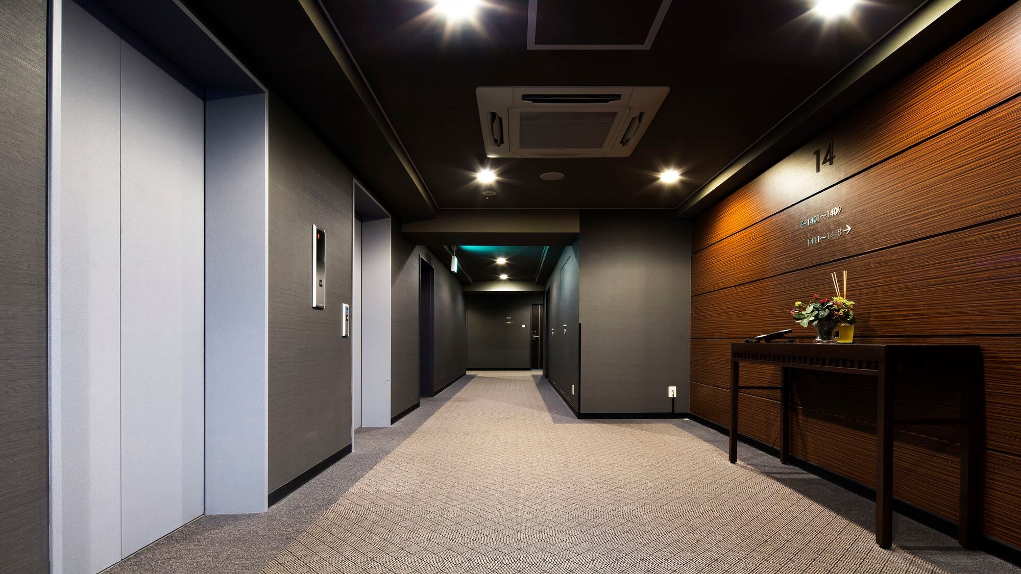 Elevator hall