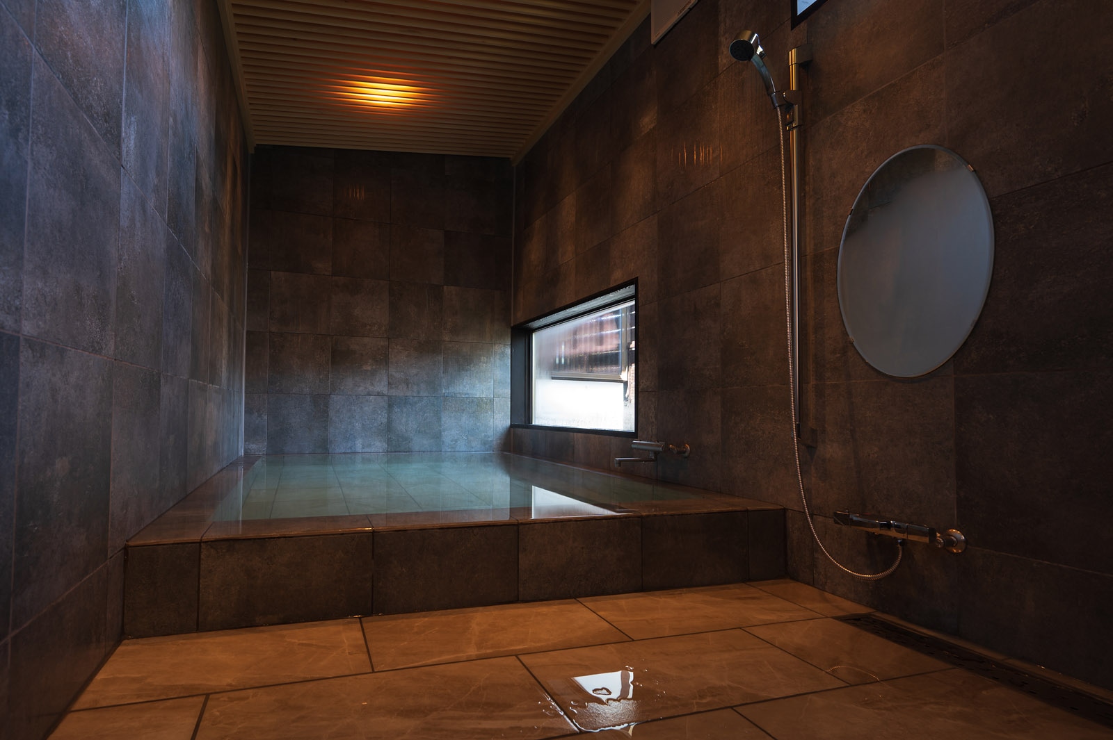 Renovated in 2023 ■ Main building annex "Kanpo" | Bath