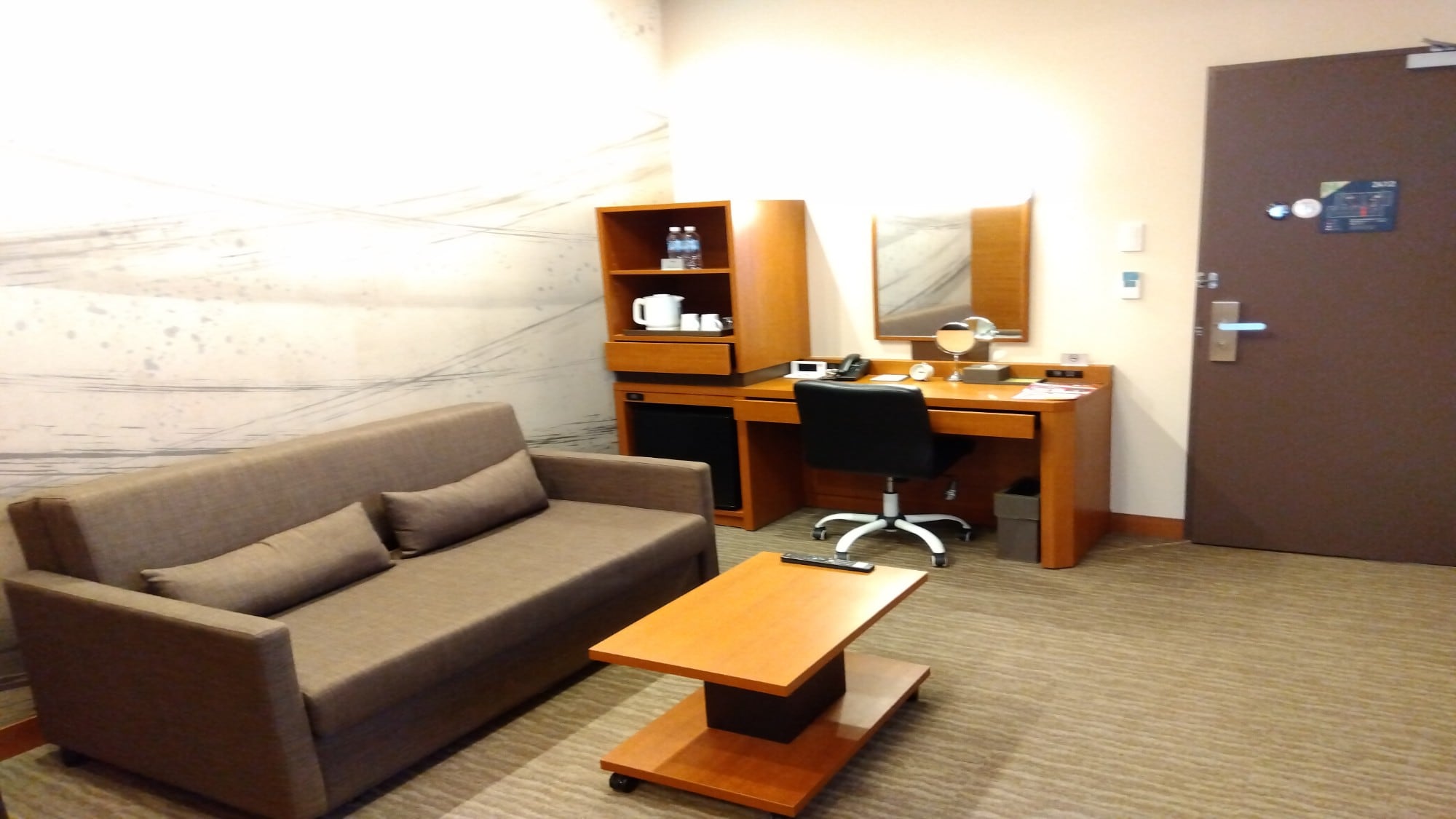 ห้องดีลักซ์ทวินเบย์วิว (ห้องนั่งเล่น)