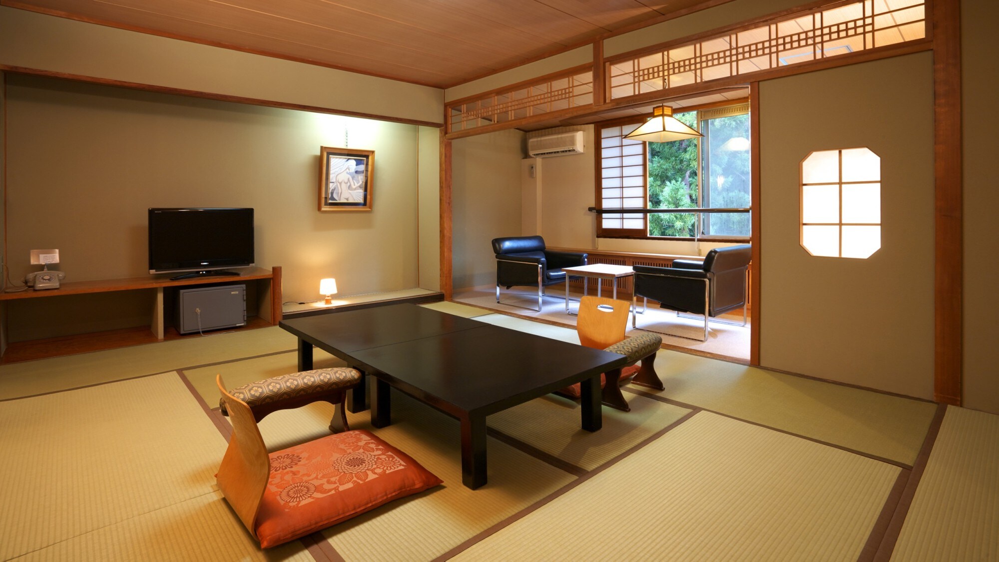 [Non-smoking] Japanese-style room 10-12 tatami mats with bath and toilet