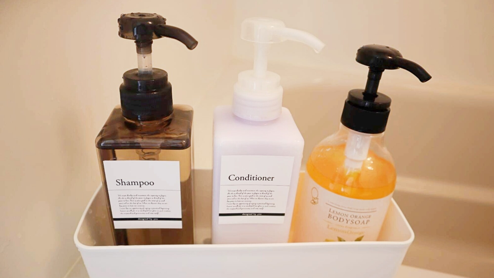 [Bathroom] Shampoo, conditioner, and body soap are provided.