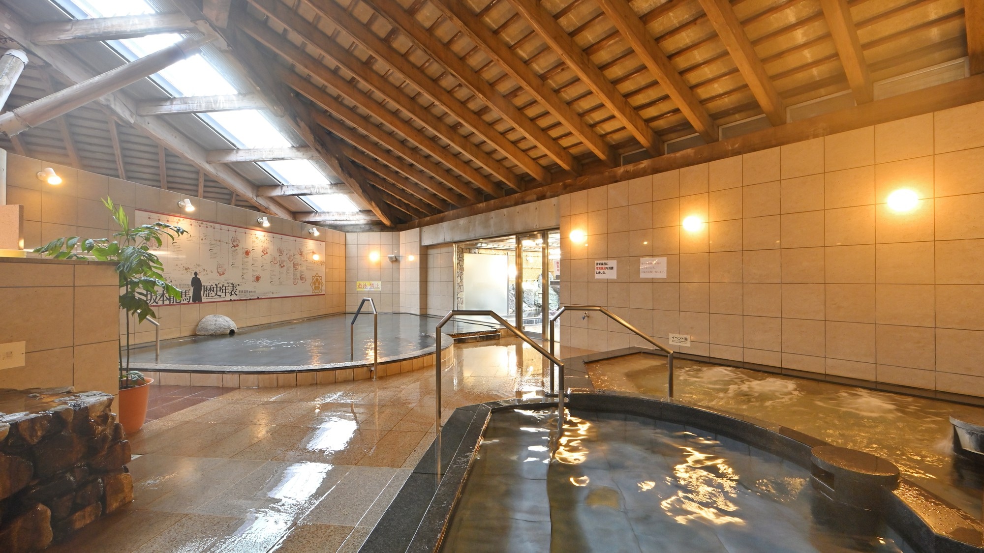 ■ [Ryoma no Yu] Men's bath. Shower, main bath, event bath, jacuzzi
