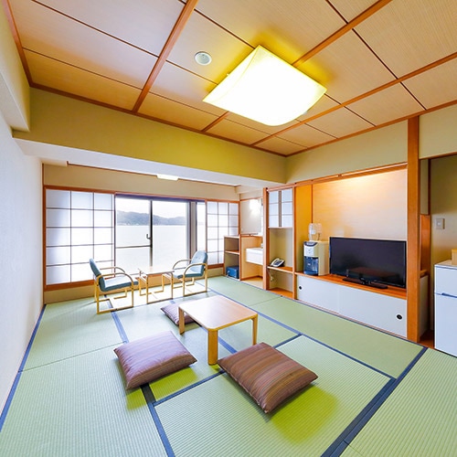 Japanese-style room 6 tatami mats / non-smoking