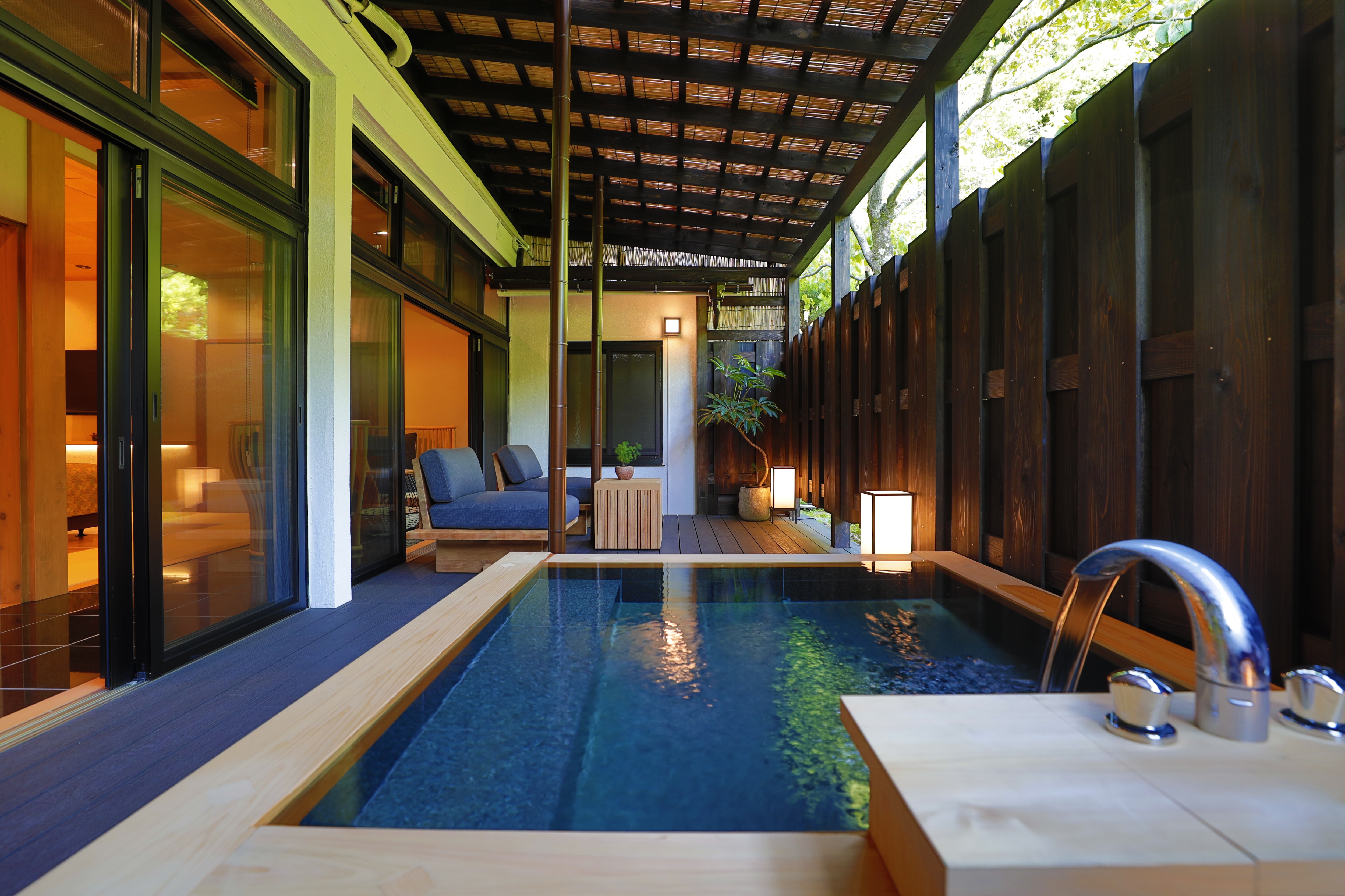 [Hijiri] Special Japanese-Western style room with open-air bath｜Open-air bath