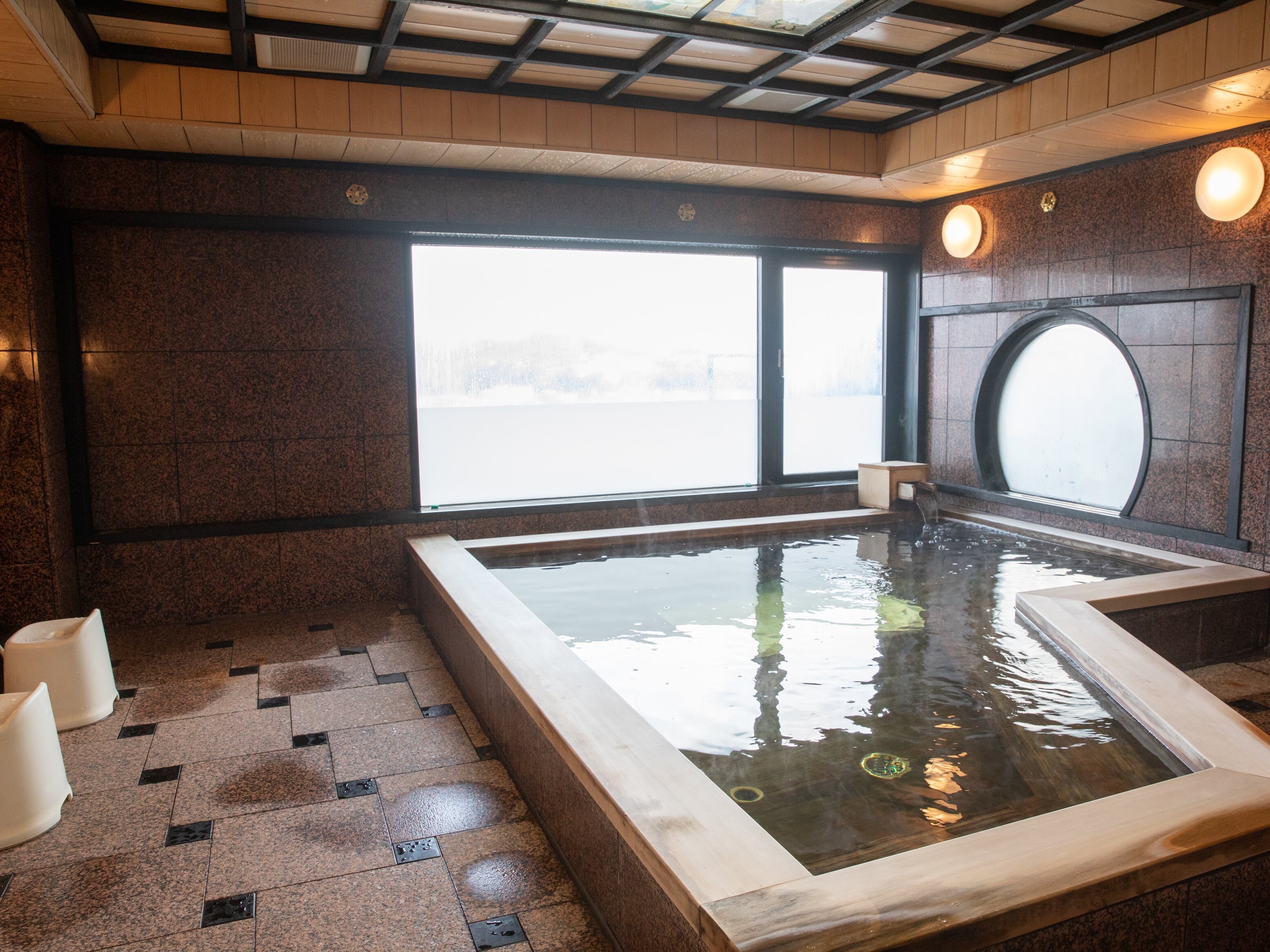 "Taiko no Yu" indoor bath