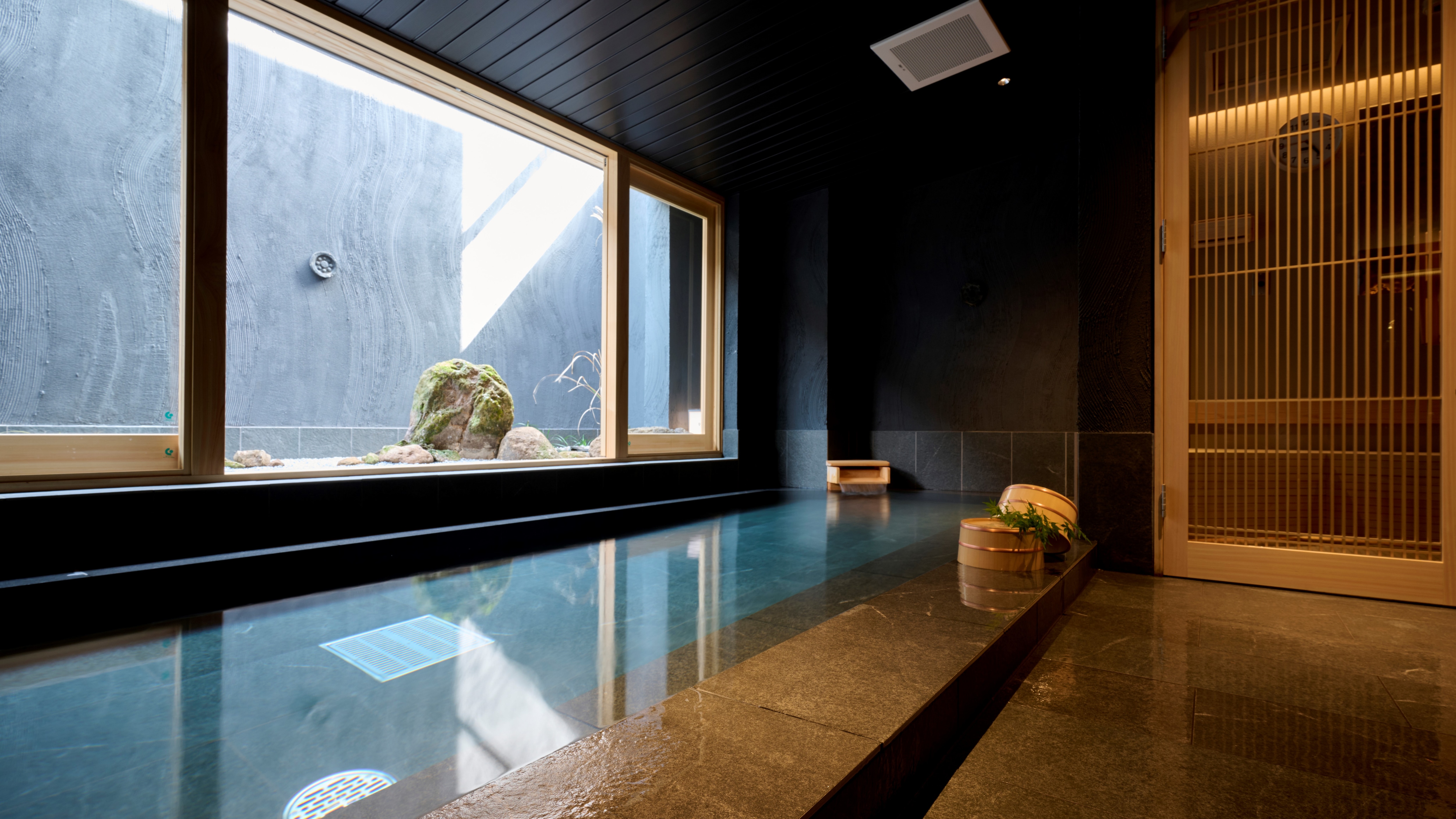 [Yuya Suizen (for junior high school students and above)] Women's bath