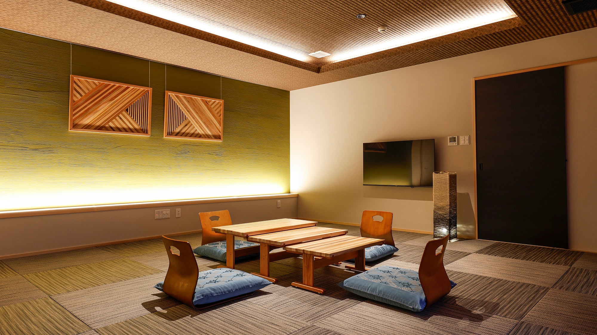[Phòng kiểu Nhật Bizen 9 - 15 tatami] Một căn phòng lớn theo phong cách Nhật Bản, nơi mọi người có thể dành thời gian bên nhau theo phong cách chuyến đi dã ngoại của trường. Khuyến khích cho các chuyến đi theo nhóm!