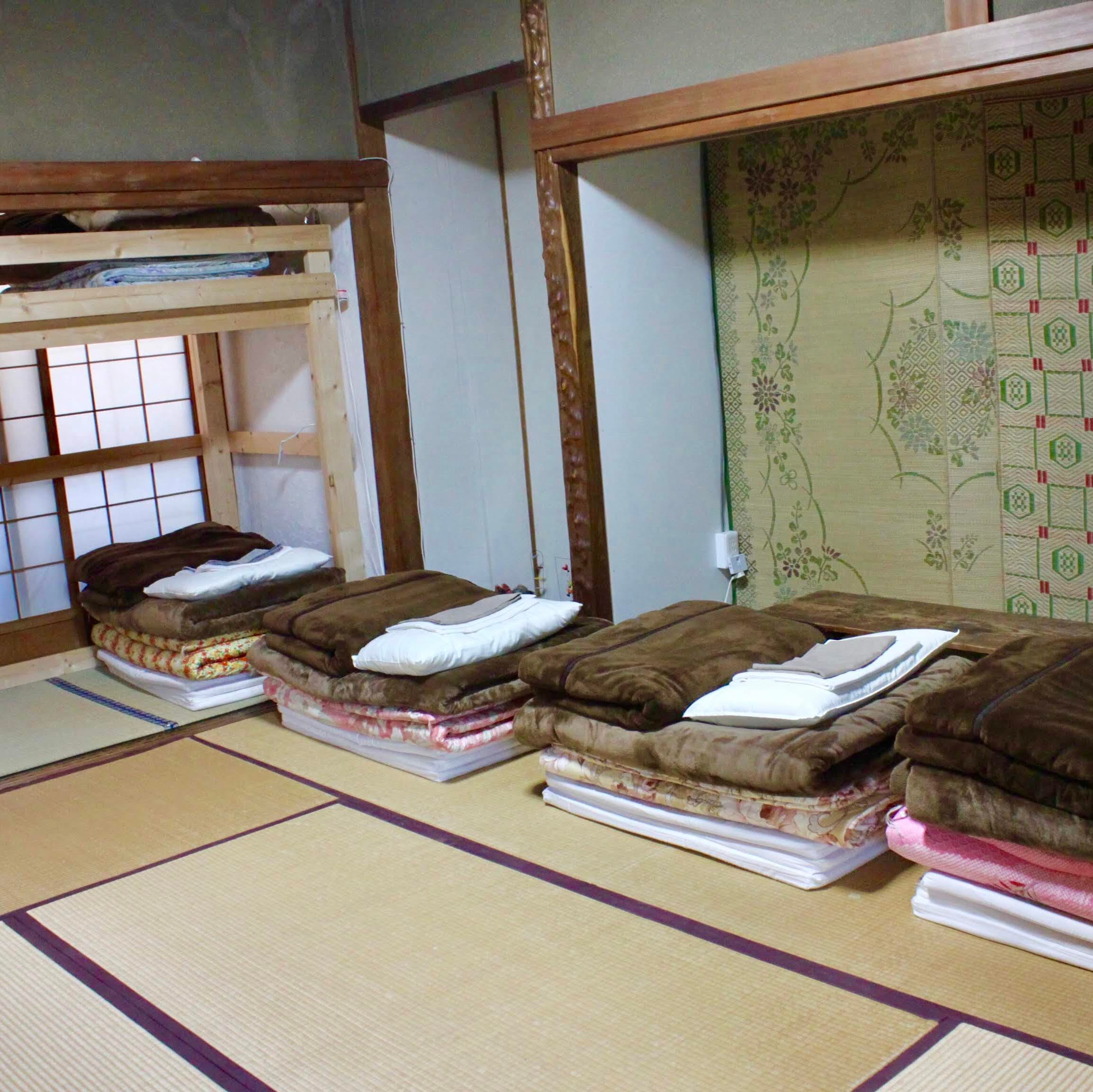 All rooms are Japanese-style rooms. The dormitory room also has a bunk bed.