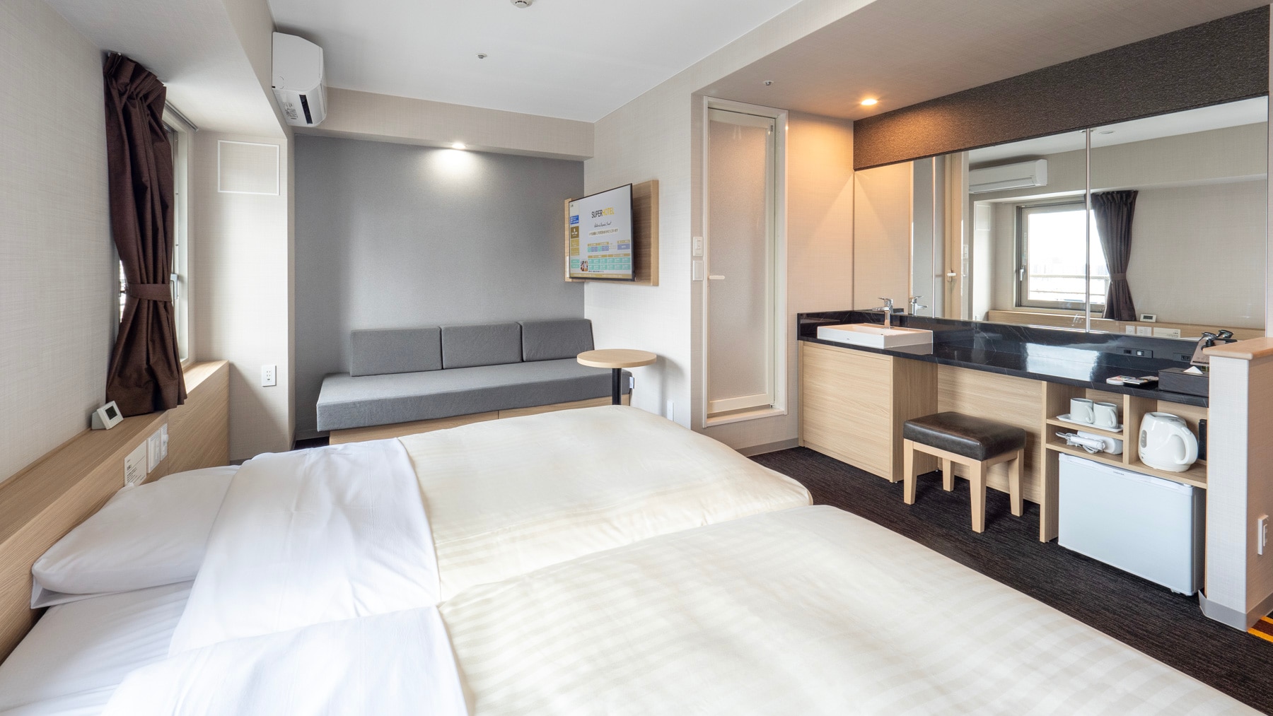 [Twin Room B]