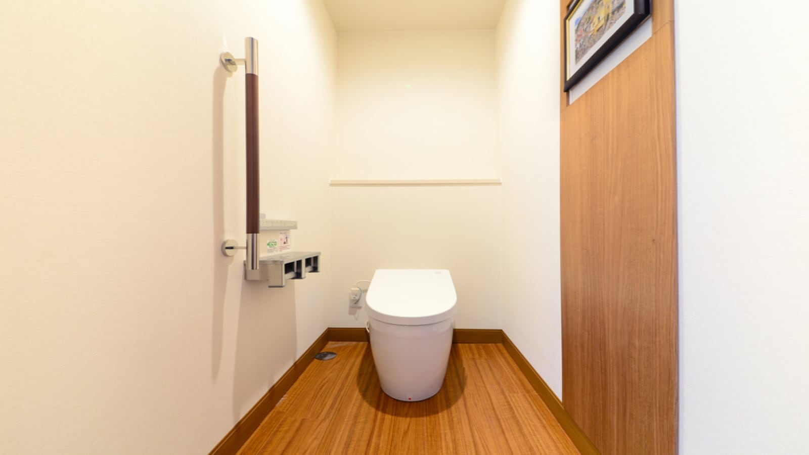Separate bath and toilet! No worries even if you stay with your family or multiple people!