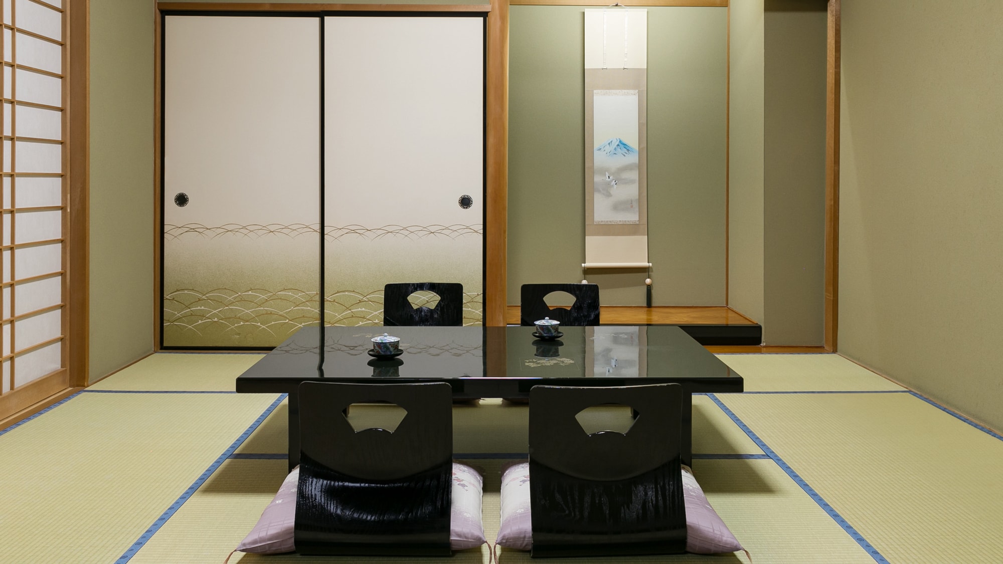 Classic junior suite Japanese-Western style room