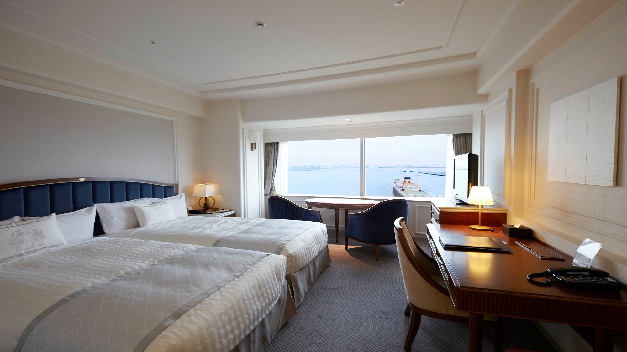 Tower Building Bayfront Hollywood Twin Room 3