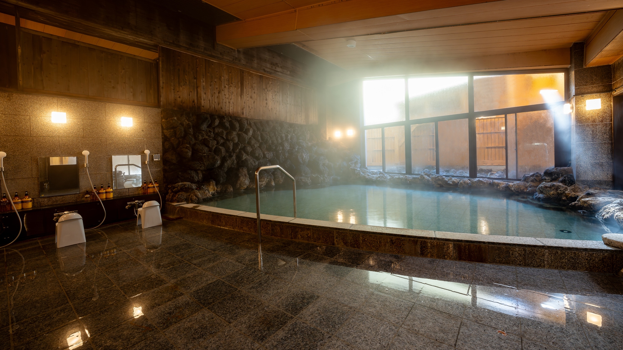 Main building 1st floor, large public bath (women's bath) Nishinokawara hot spring source