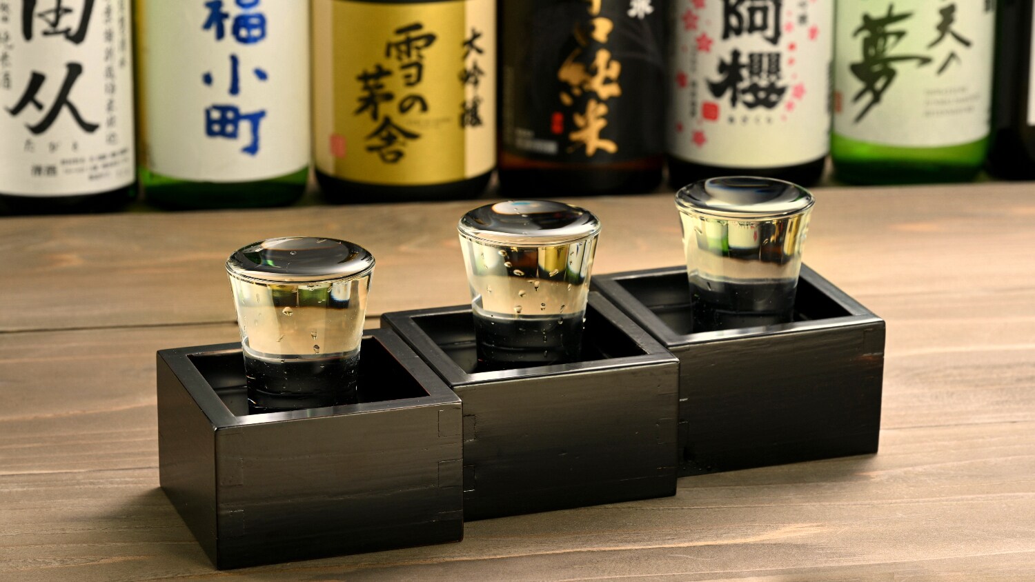 Sake tasting set *Brands change daily.