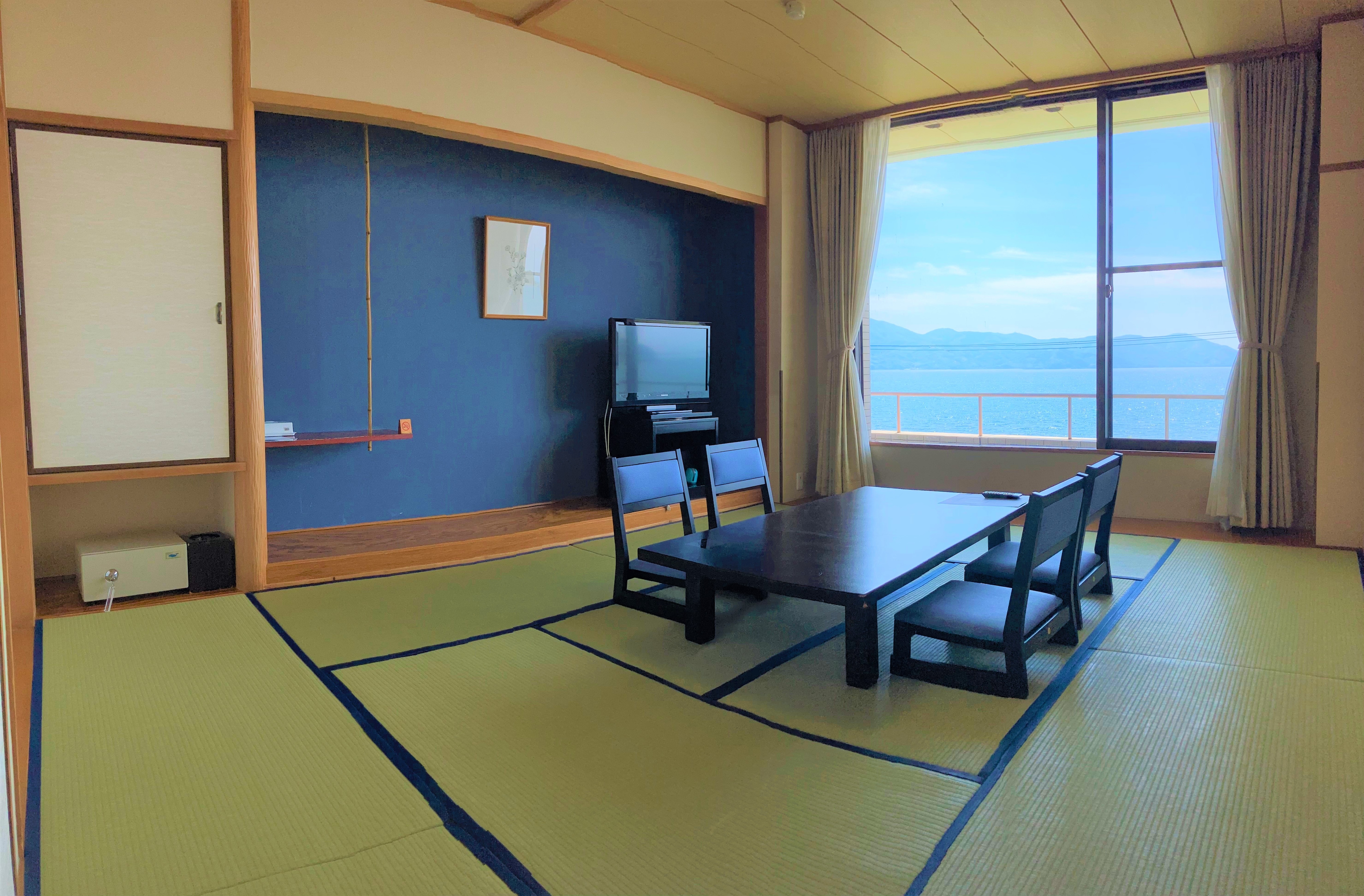 Sea-facing Japanese-style room