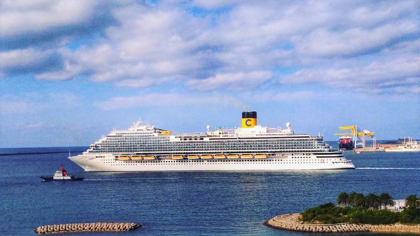 Sea side view