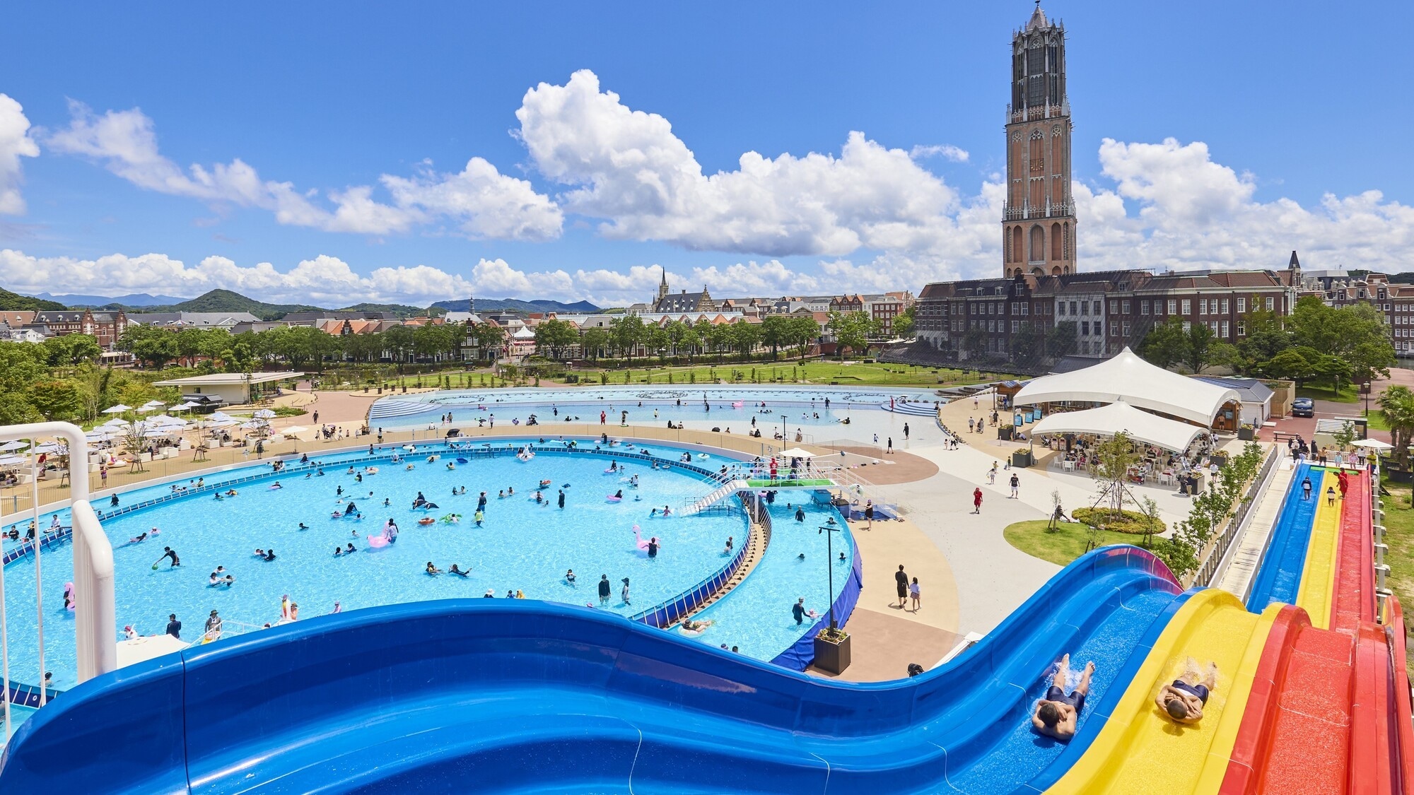 Enjoy summer at the Water Garden Pool! (*Last year's photo)