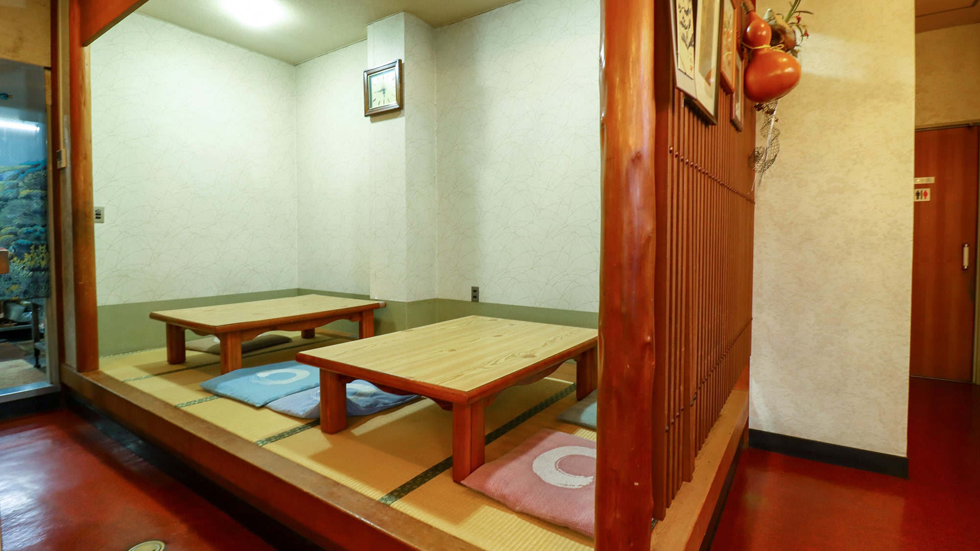 #Restaurant_There is also a tatami room popular with children.