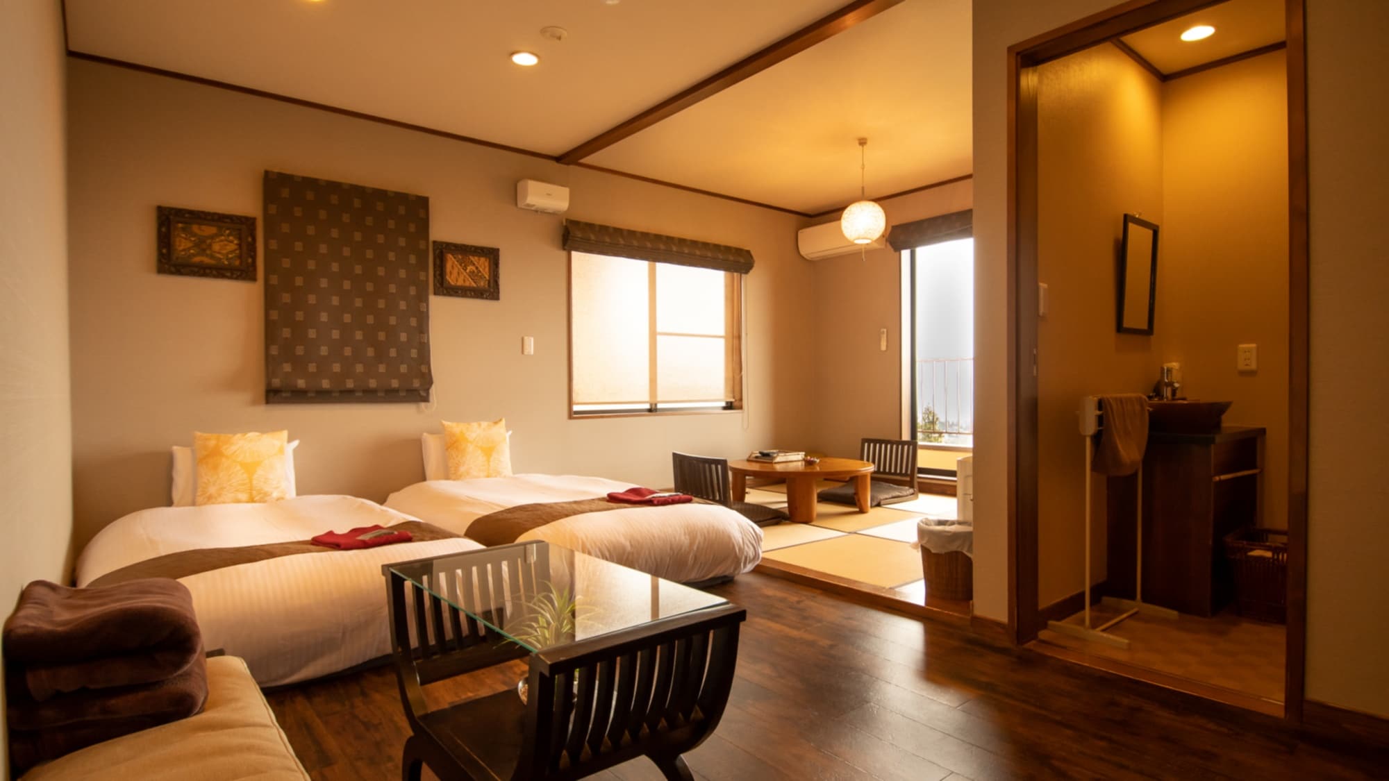 Deluxe Twin [Mon] Japanese and Western rooms ★ With open-air bath overlooking the sea / Twin rooms are recommended for women