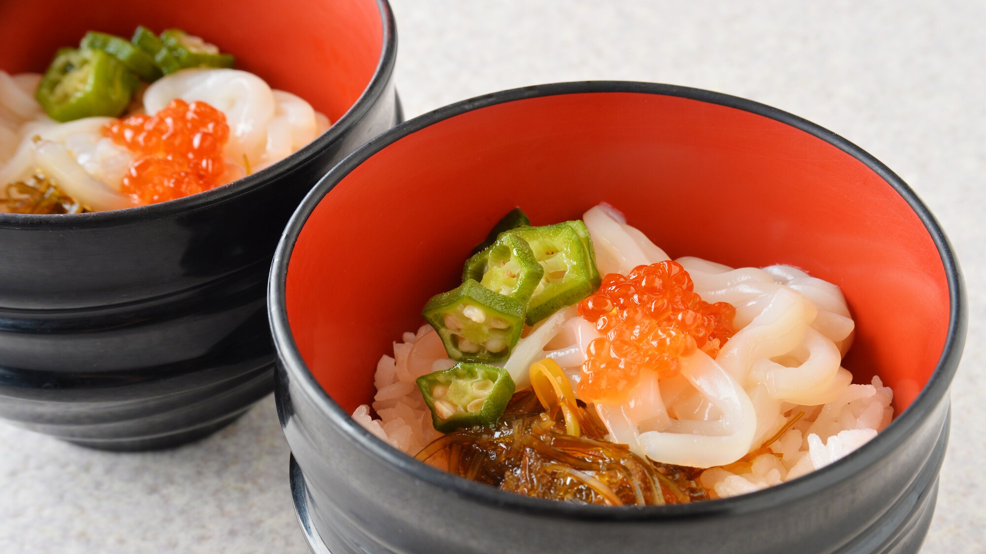 【早餐】早上享用函館名產魷魚刺身的“魷魚刺身肥蓋飯”