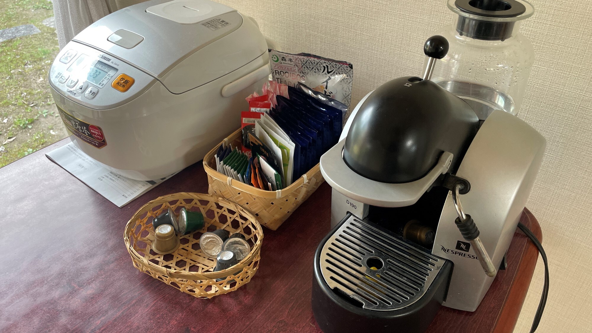 [Main house - Kitchen] 3 burner gas range, microwave, toaster, refrigerator, kettle, rice cooker, etc.