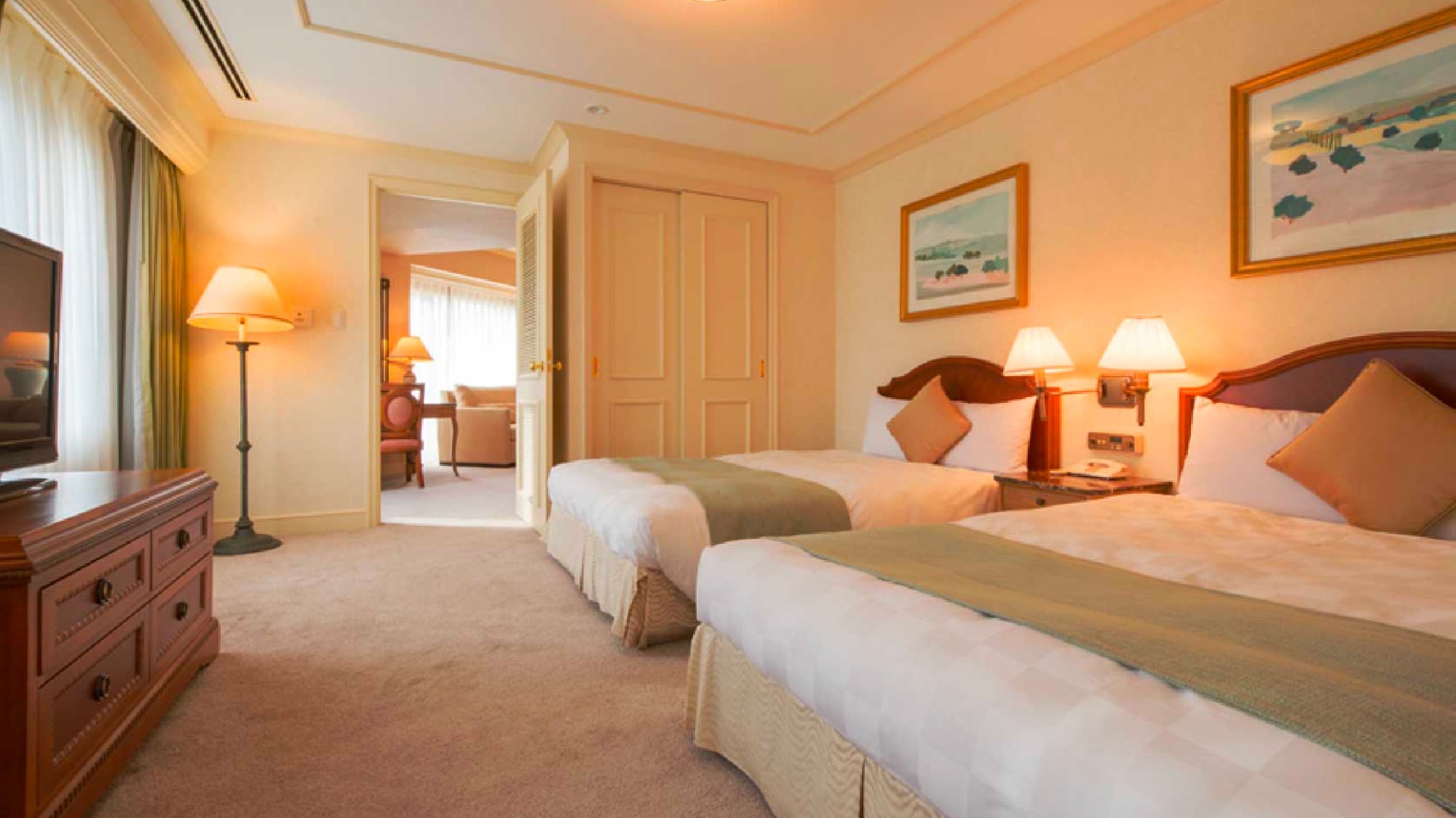 Family Corner Suite