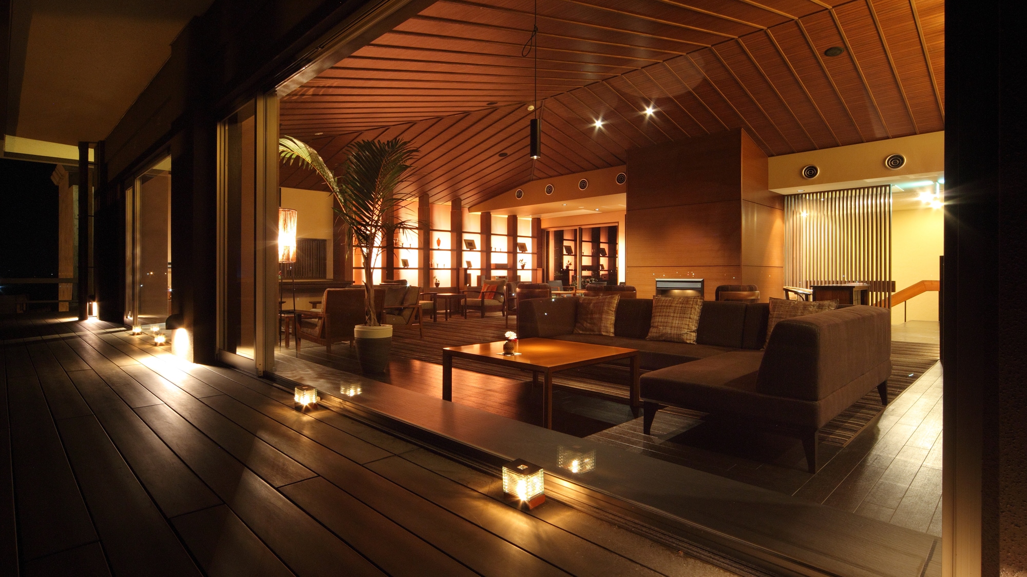 Garden Lounge
