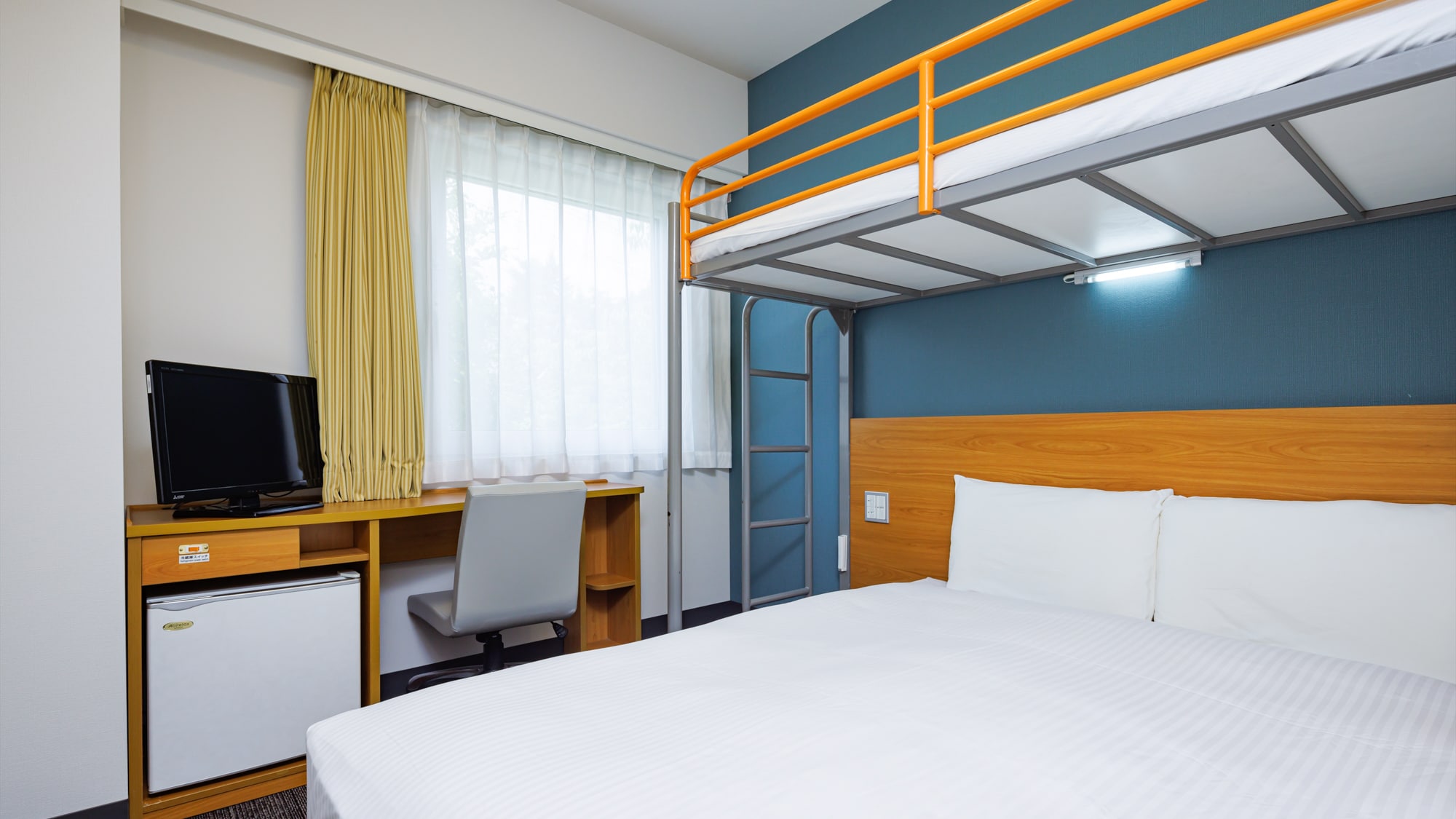 [2 beds] Double + loft bed ◆ 1 bed width 155cm x 1 + 1 bed width 90cm x 1 ◆ Area 15 square meters