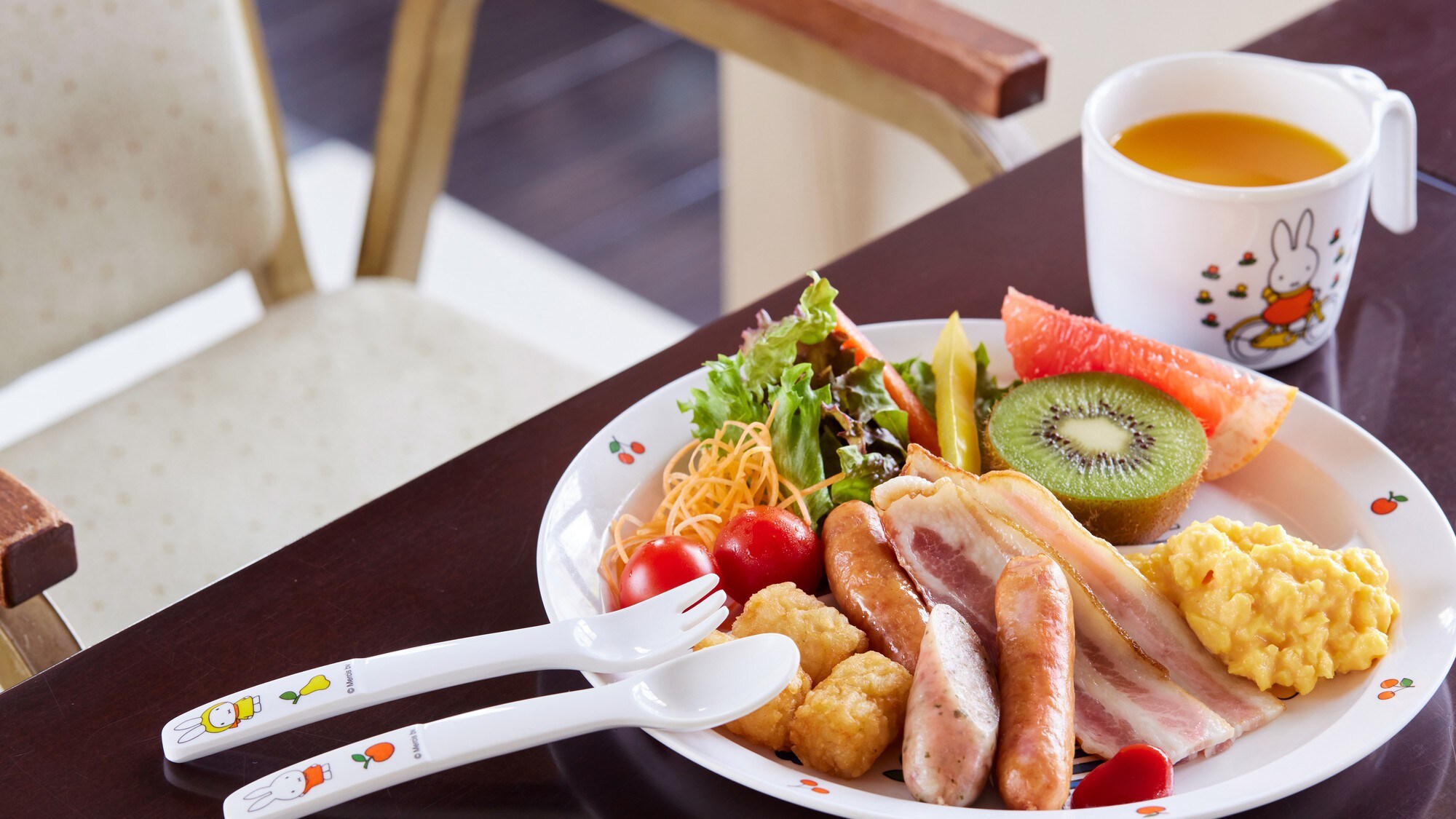 【조식】 어린이용 식기・칼집・이스도 준비