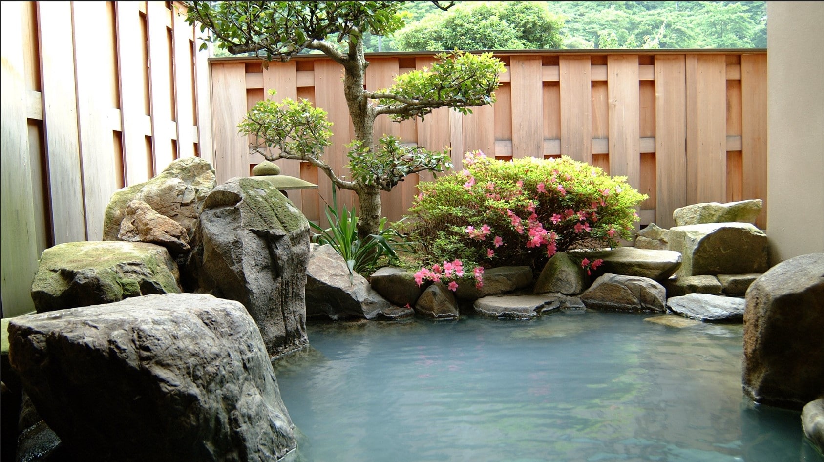 Open-air bath 16:9