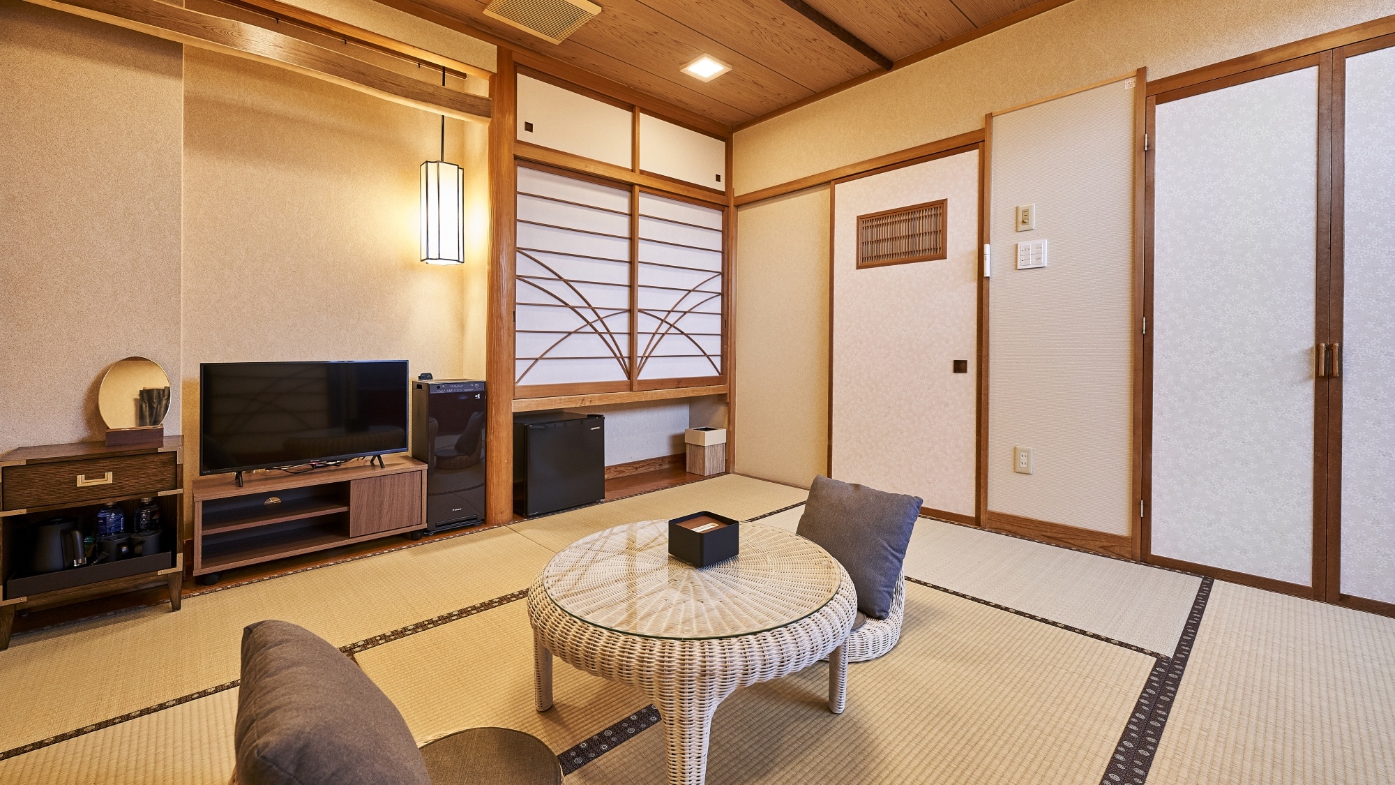 B type Japanese-style room [unit bath + open-air bath]