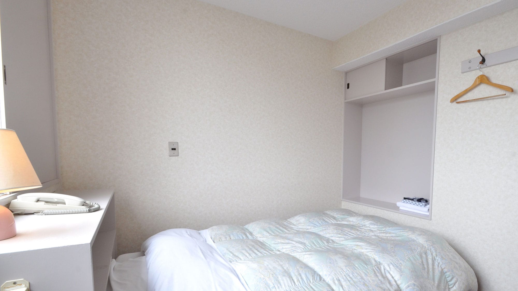 [Single room] This room can be used by one person.
