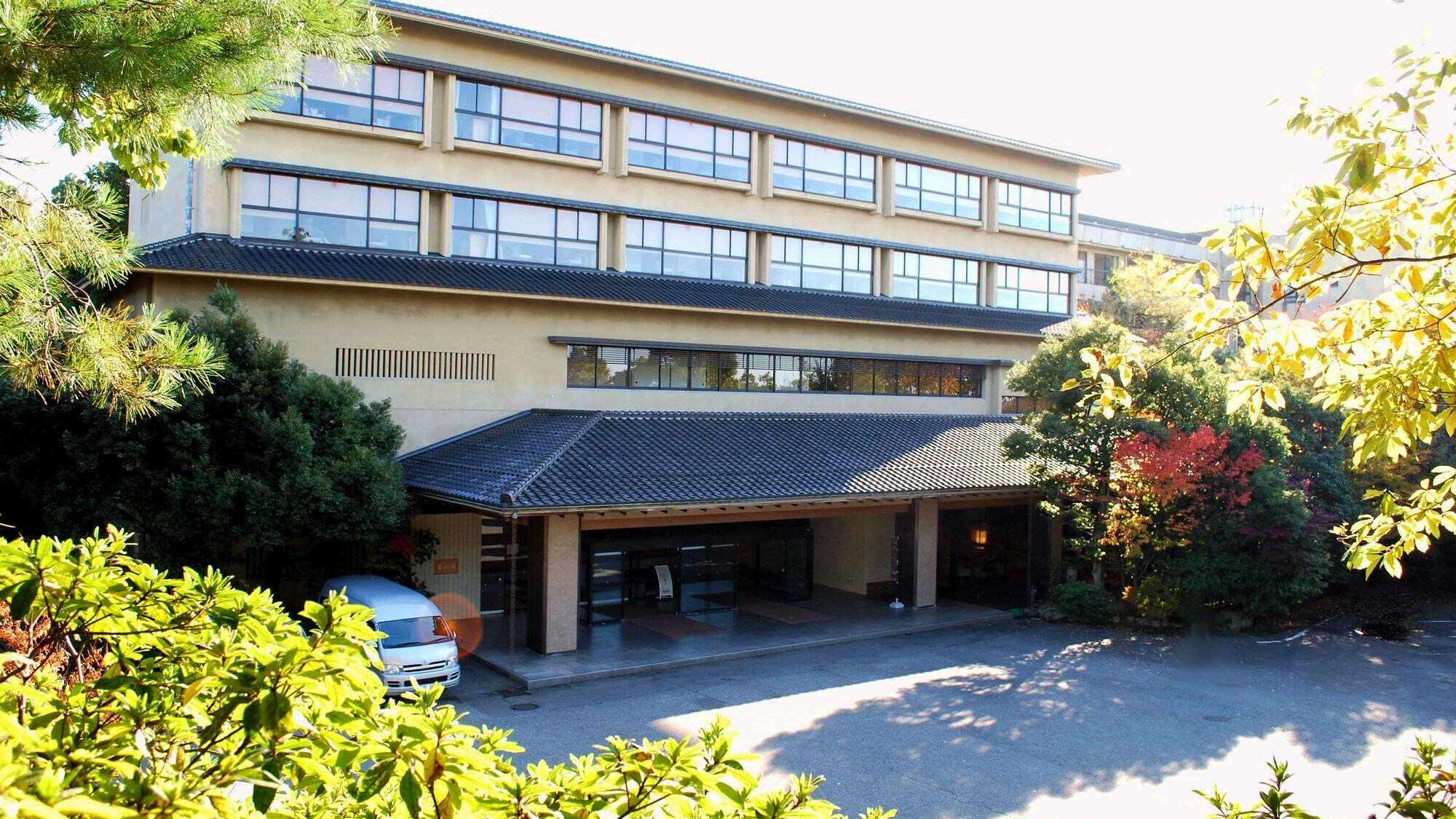 TOP Appearance image