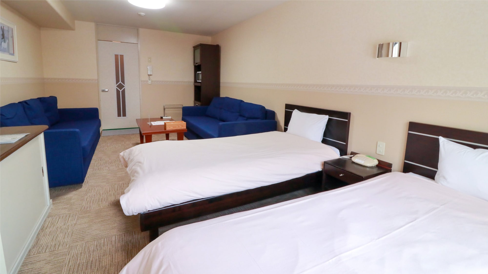 [Western-style twin room, approx. 37 m2, 4-person capacity [non-smoking]] Equipped with bath and toilet with washing function