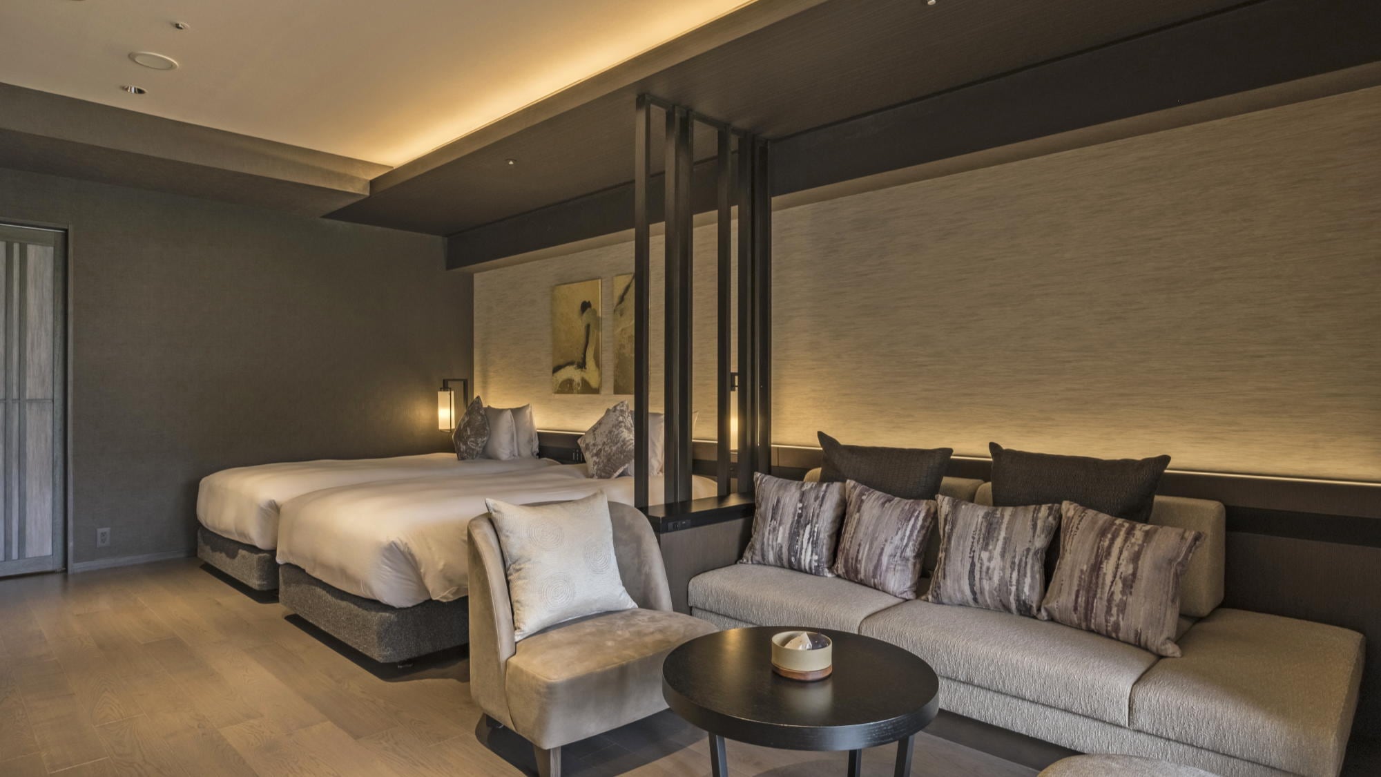 West Wing Deluxe Room with Open-Air Bath (Western Style)