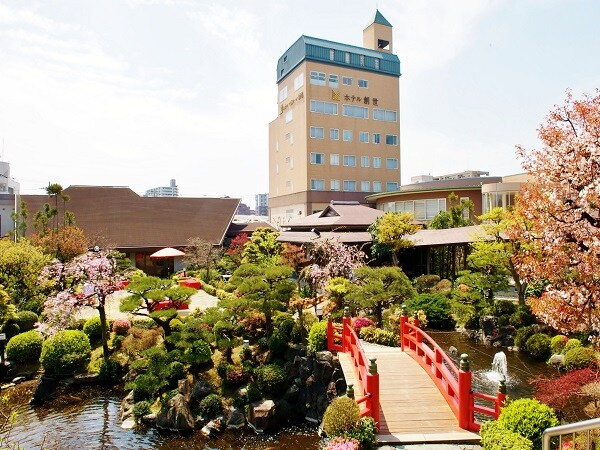 The exterior of the hotel overlooking the Soseien (garden), which is the pride of Sosei