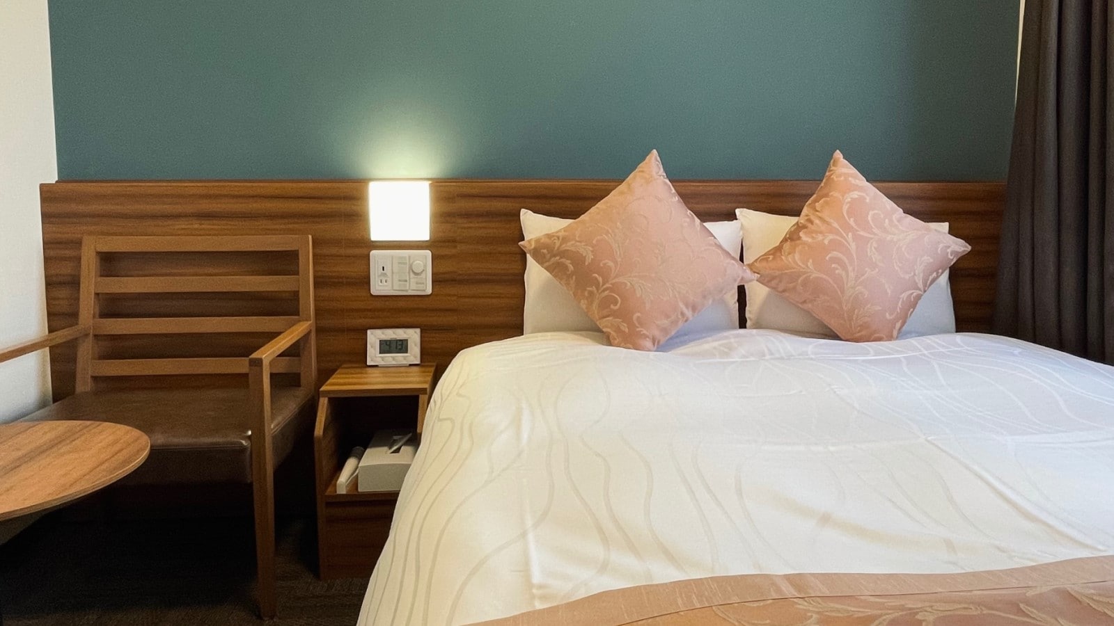 Non-smoking Ladies' Double Room, 14.4-14.5m², bed size 140 x 195cm