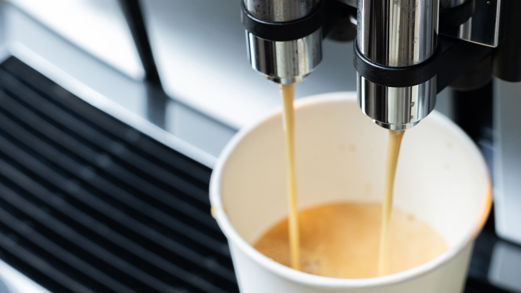 Free freshly ground coffee available in the lobby