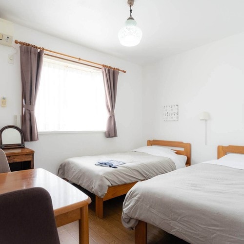 Kamar Twin