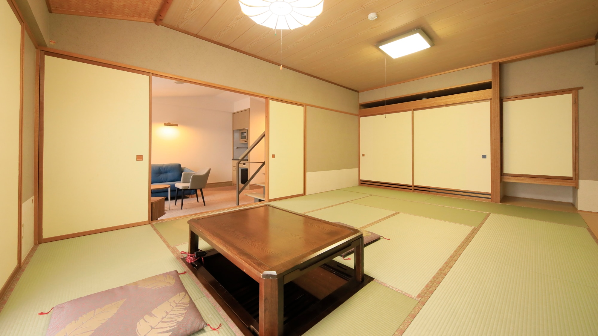[Japanese-Western style maisonette room]