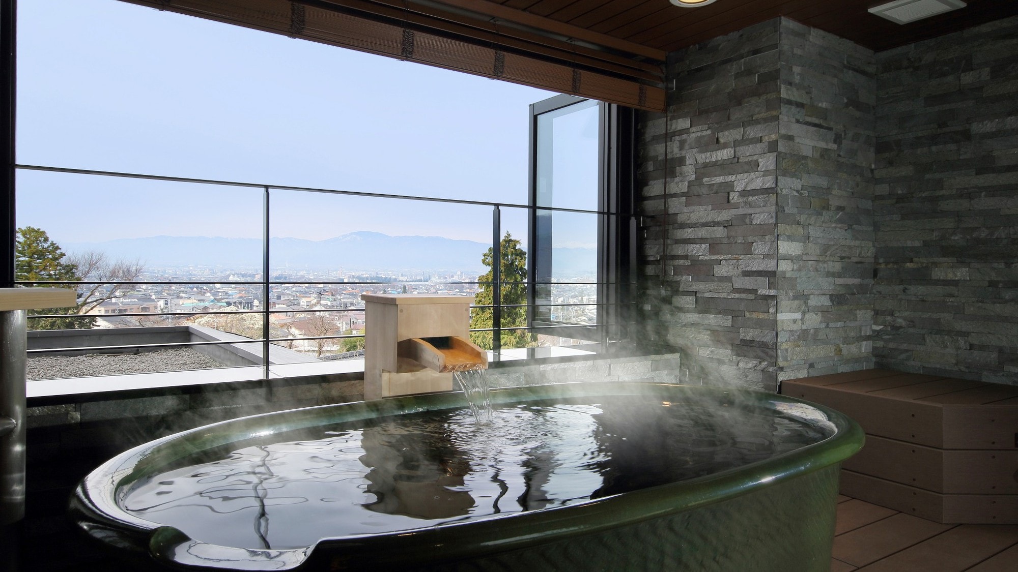 [Chuo-den, hot spring open-air bath (70㎡) Japanese and Western room with living room]