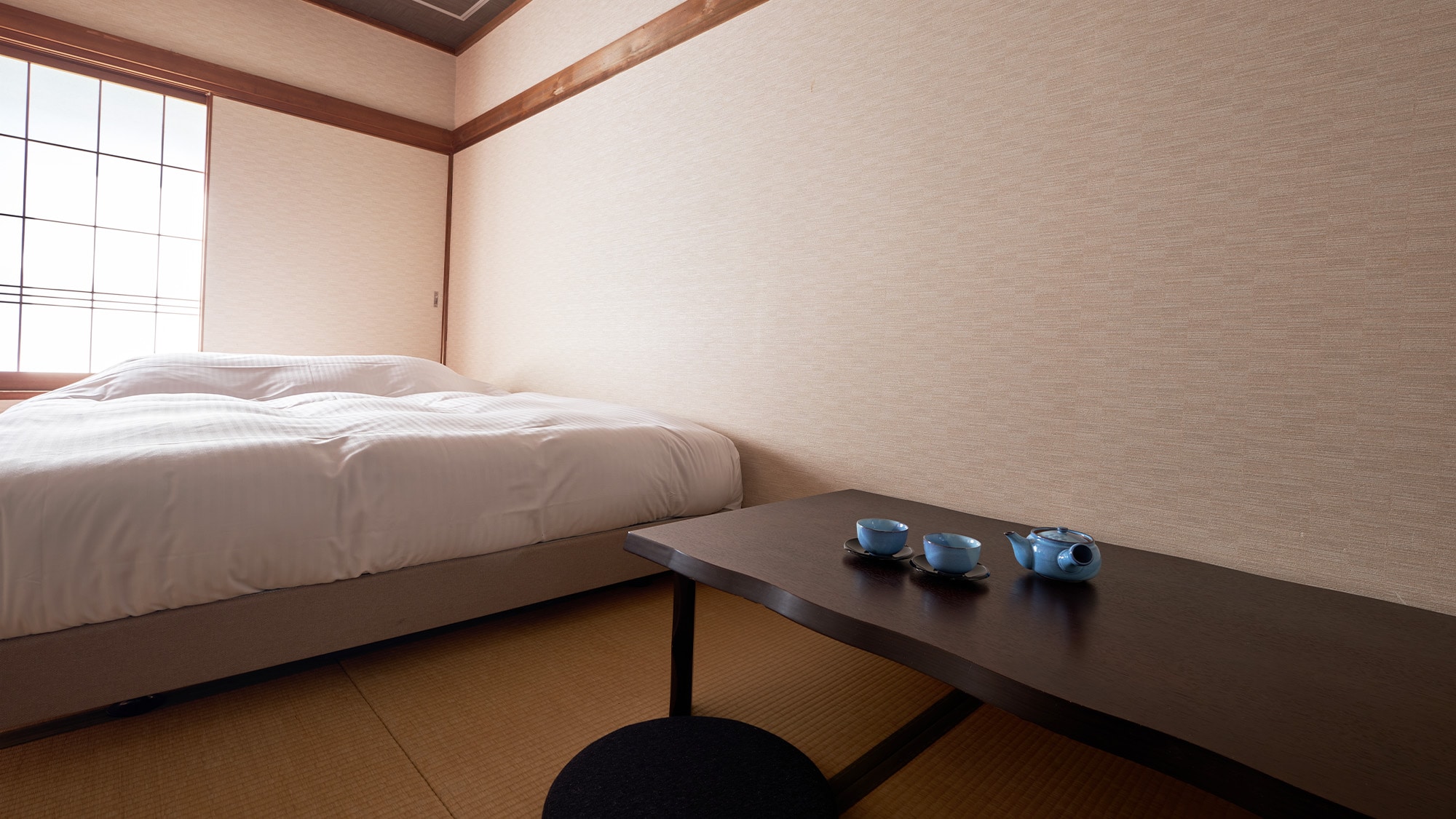 Kamar Jepang-Barat