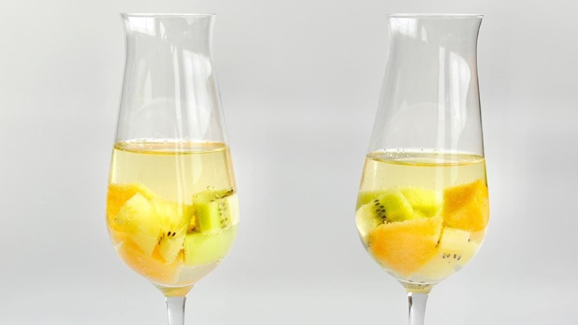 Anggur bersoda buah selamat datang