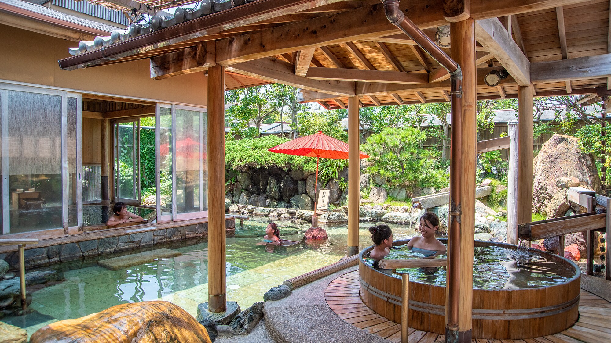 * [Phòng tắm công cộng lớn] Tầng 1 / Phòng tắm ngoài trời trong vườn (Kazemachi no Yu)