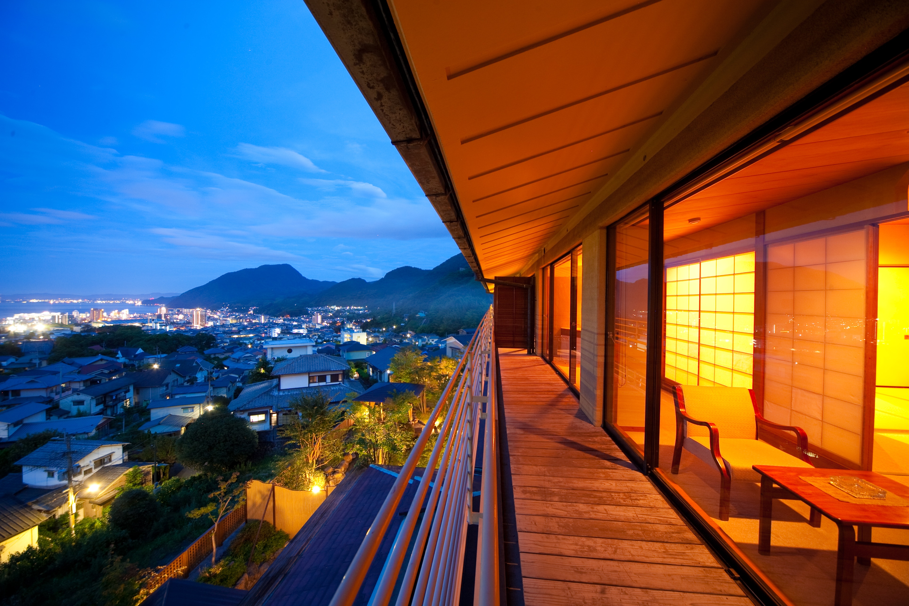 Nikmati pemandangan yang dibanggakan hotel ~ Kamar bergaya Jepang di lantai 3 di tepi laut ~