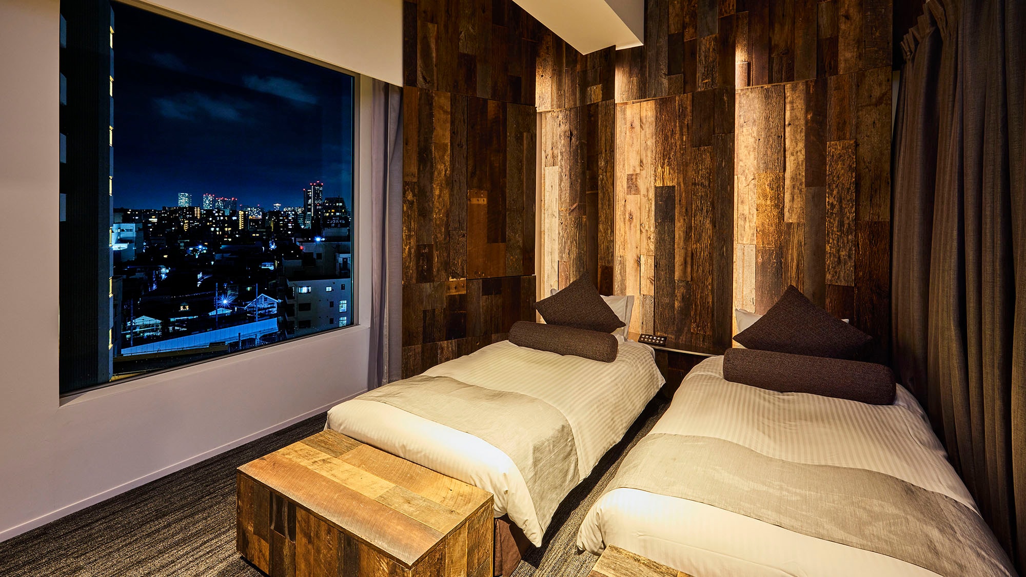 Atelier Suite | Sebuah ruang yang terinspirasi oleh studio seniman.