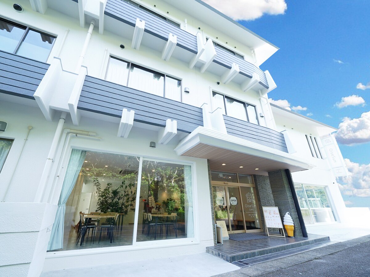 Exterior photo