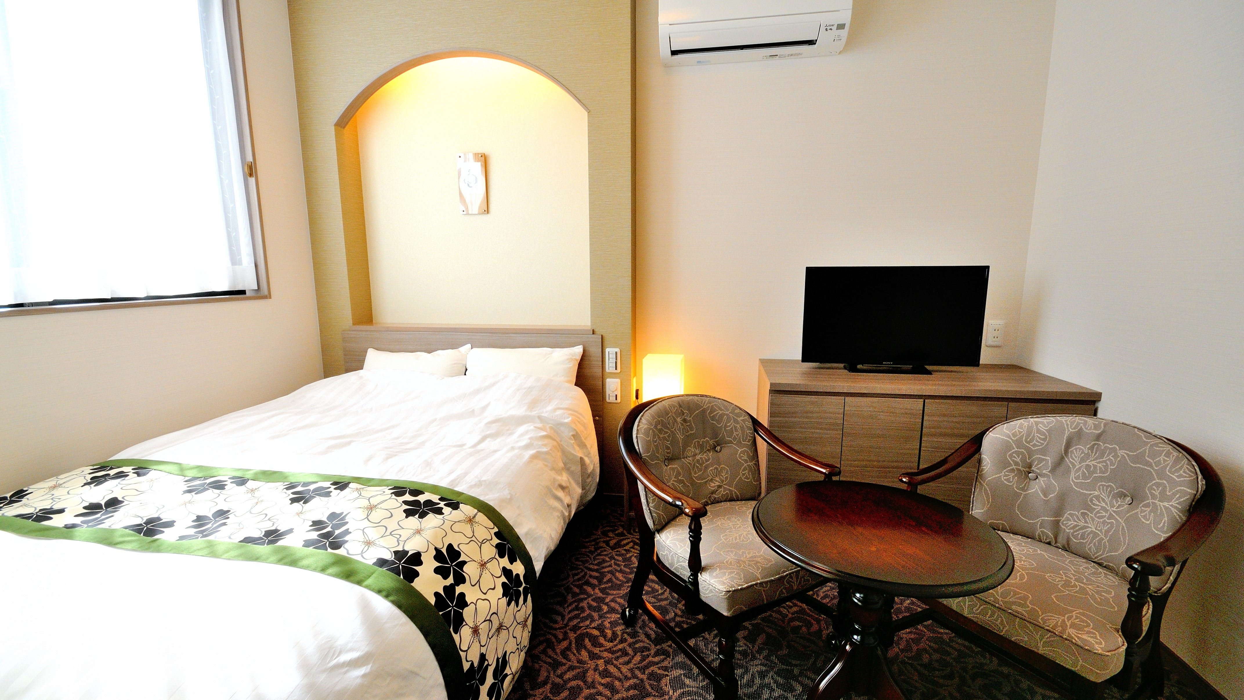 [Guest room 10 tatami mat type] Semi-double bedroom [Non-smoking] For 1 to 2 guests.