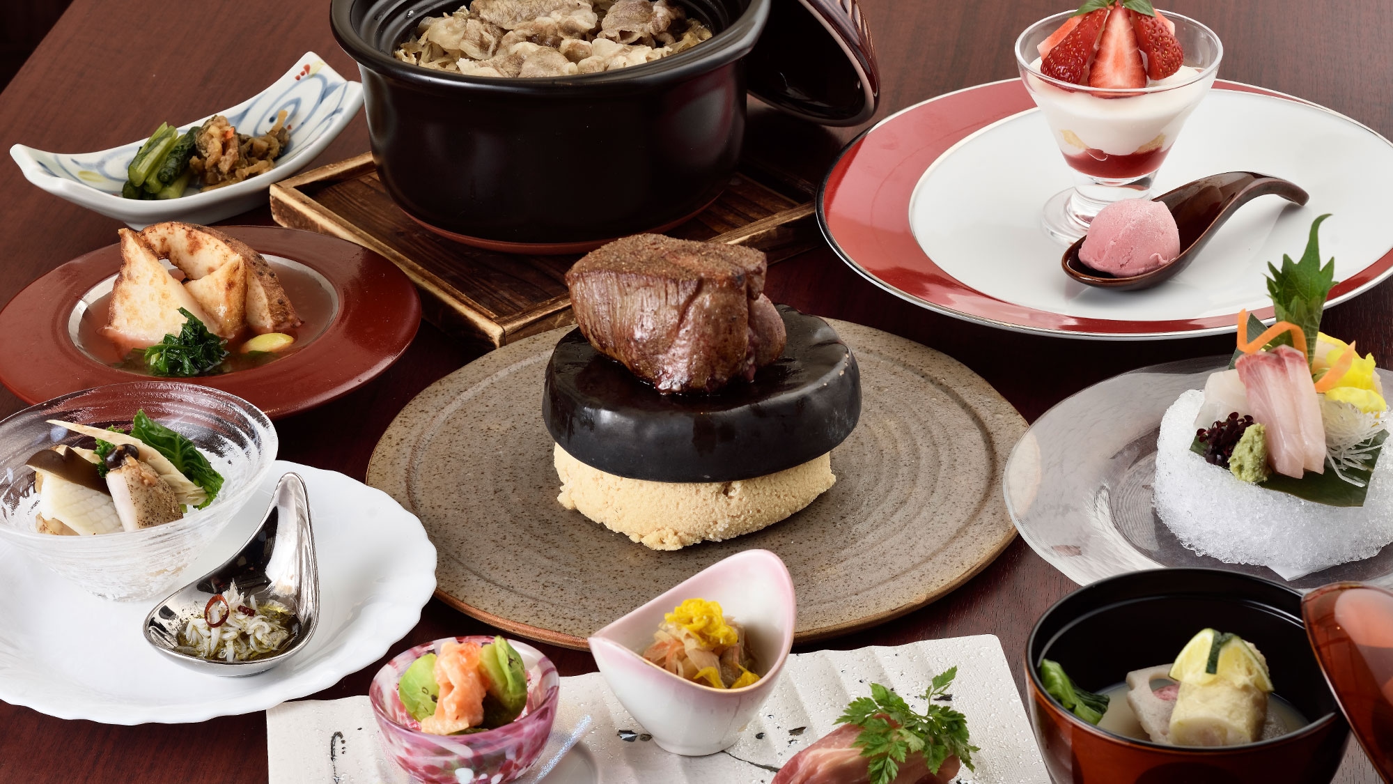 [Thịt bò Chateaubriand và cơm bò nấu trong nồi đất - món ngon -]